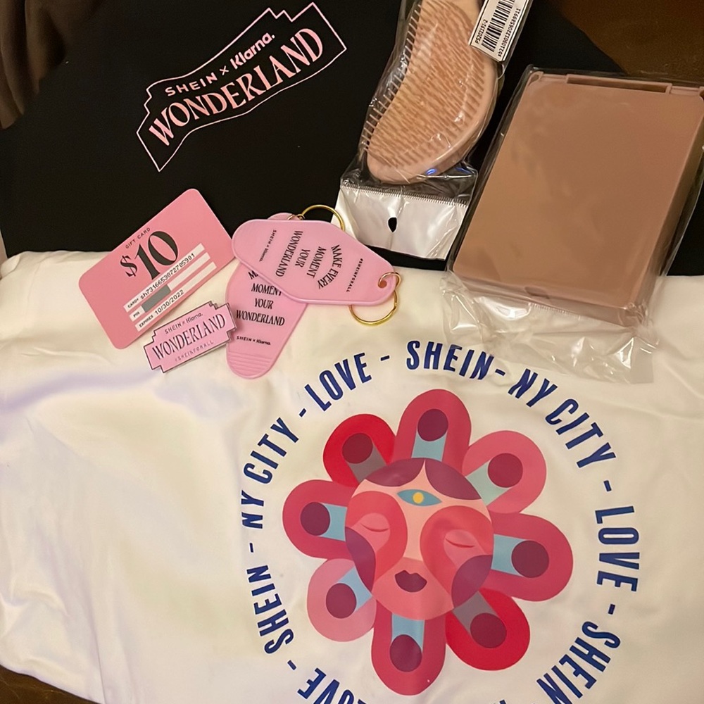 Shein x Wonderland gift set